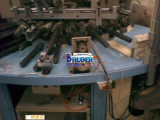 廣州三榮軟管五色絲印機-改造1(增加自動定位)